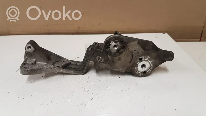 Volvo V40 Support de générateur / alternateur 31401077