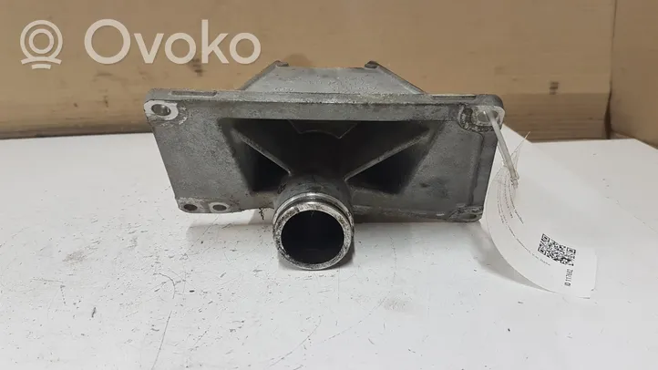 BMW 3 F30 F35 F31 Wspornik / Mocowanie łożyska podpory wału napędowego 7587862