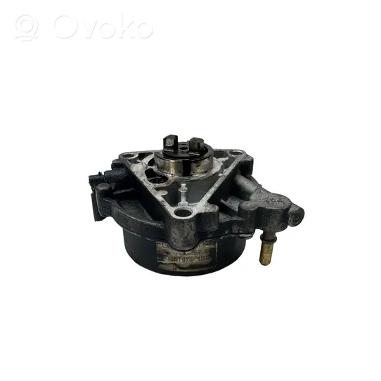 Opel Astra H Vacuum pump 55187760