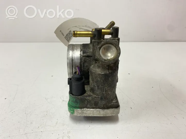 Volkswagen PASSAT B6 Throttle valve 06A133062A