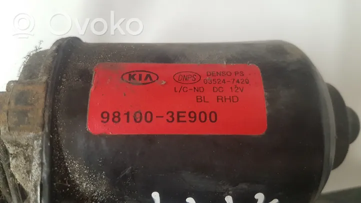 KIA Sorento Mechanizm i silniczek wycieraczek szyby przedniej / czołowej 981003E900