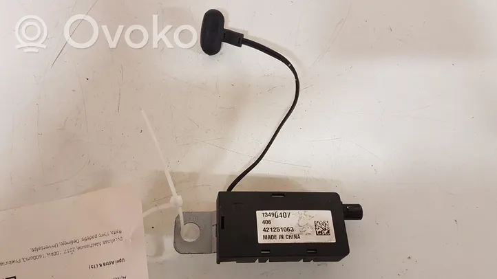 Opel Astra K Amplificador de antena aérea 13490407