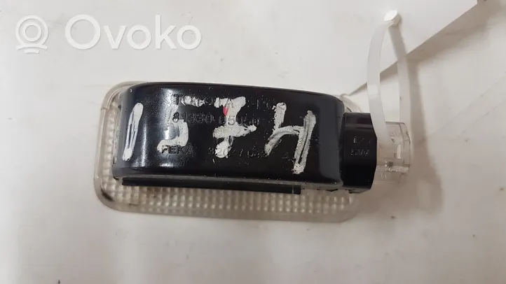 Toyota Avensis T270 Illuminazione sedili anteriori 8133005050