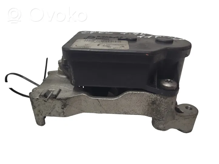 Opel Vectra C Attuatore/motore della valvola del collettore di aspirazione 55205127