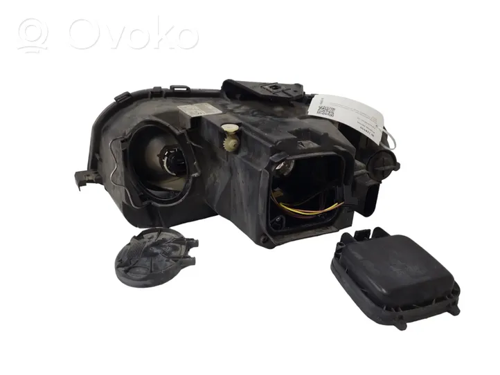 Audi A3 S3 8P Lampa przednia 8P0941004L