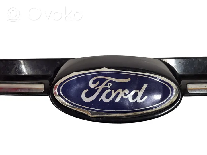 Ford Focus Grille calandre supérieure de pare-chocs avant BM518A133C