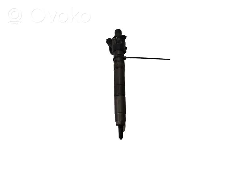 Volvo V60 Injecteur de carburant 31303238