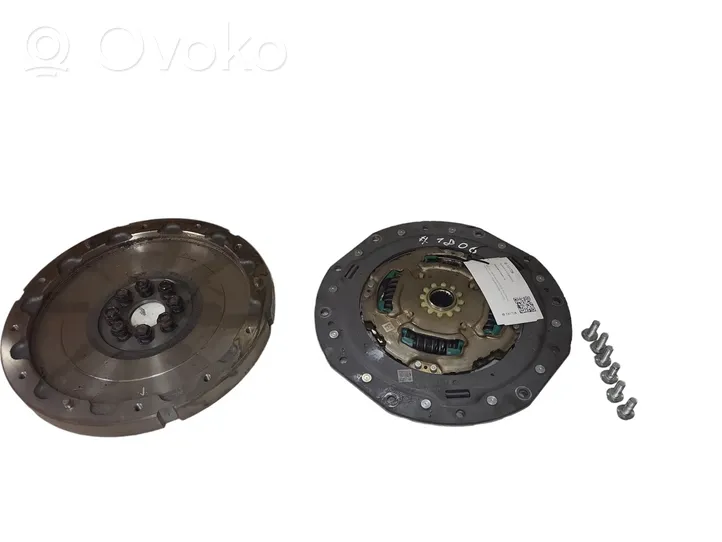 Toyota RAV 4 (XA50) Kit d'embrayage 9L091076