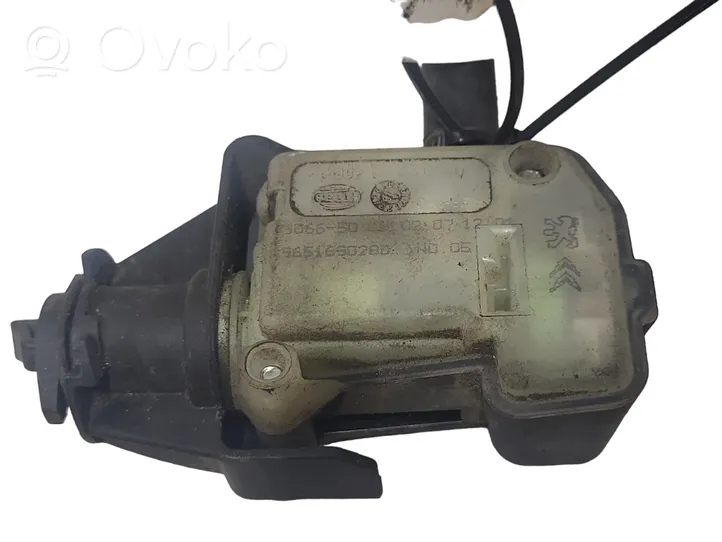 Citroen C6 Verrouillage du bouchon du réservoir de carburant 9651690280