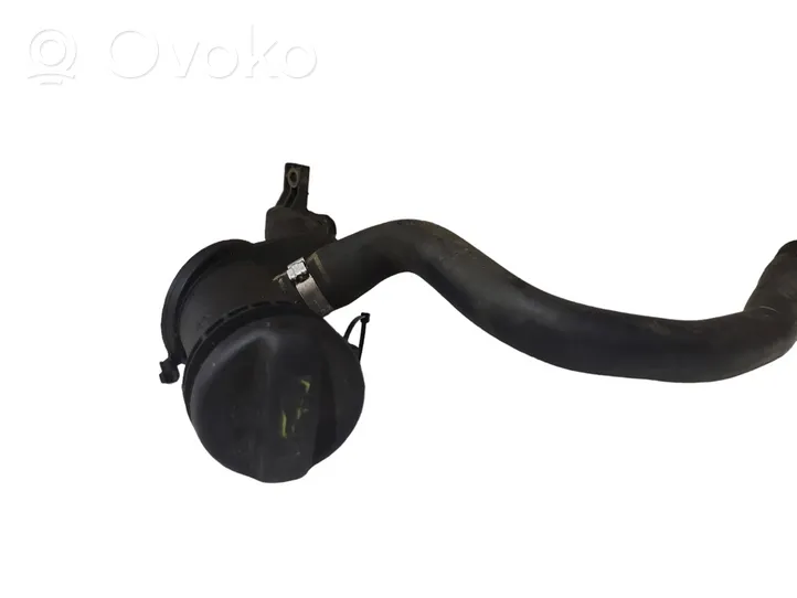 Citroen C4 Grand Picasso Oil fill pipe 9654733980