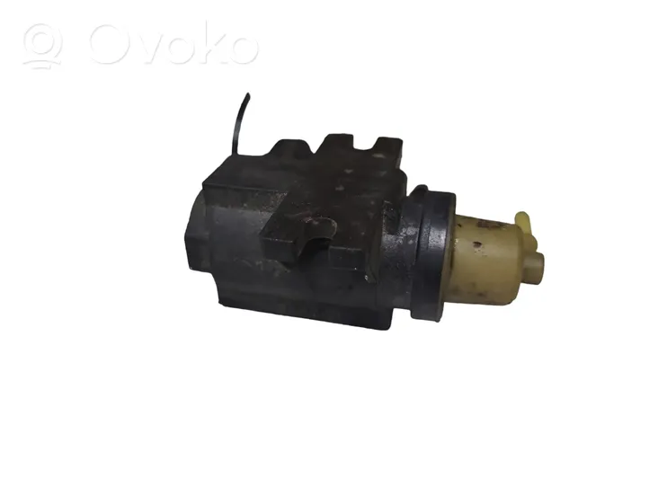 Volvo V40 Turboahtimen magneettiventtiili 31375760