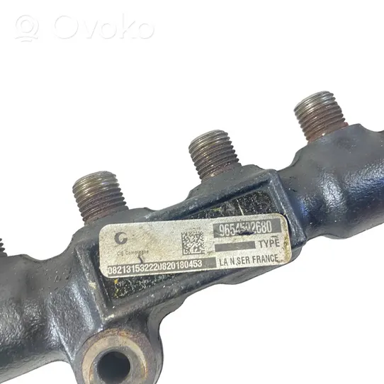 Citroen C4 I Picasso Tuyau de conduite principale de carburant 9654502680