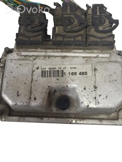 Citroen Saxo Calculateur moteur ECU 0261206246
