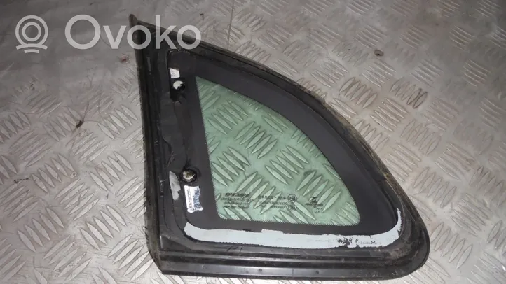 Volvo V40 Takakulmaikkunan ikkunalasi 