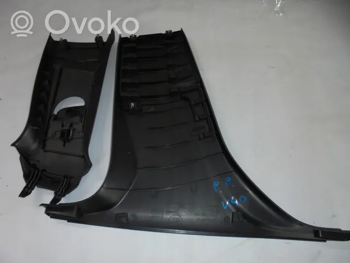 Volvo V40 Garniture latérale de console centrale avant 31307225