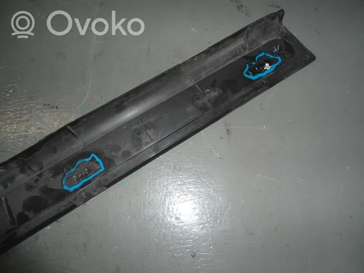 Infiniti G35 Front sill (body part) 