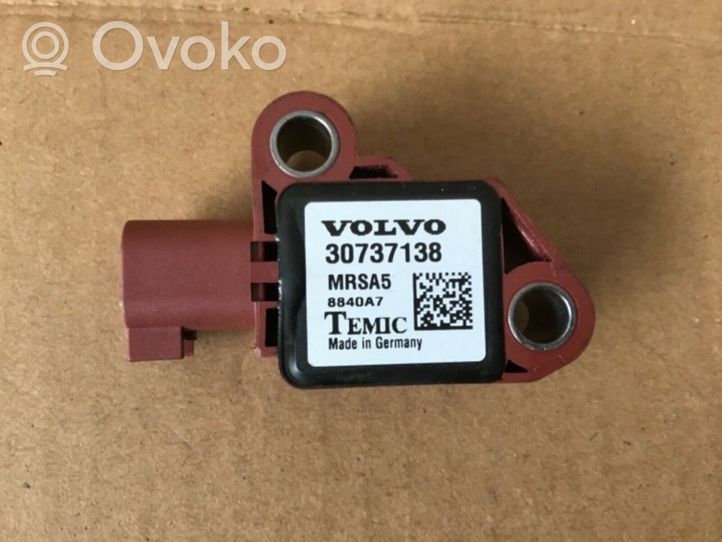 Volvo C30 Sensore d’urto/d'impatto apertura airbag 30737138