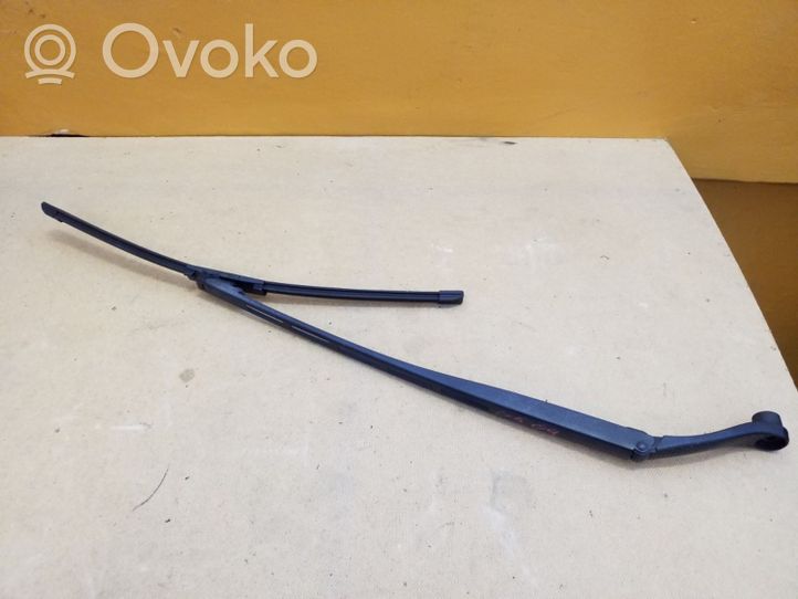 Citroen C5 Windshield/front glass wiper blade 9683835880