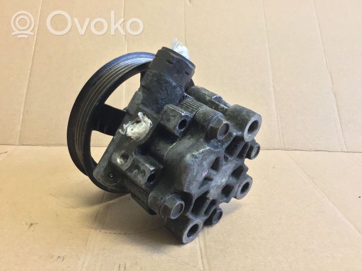 Toyota Avensis T220 Ohjaustehostimen pumppu OEM