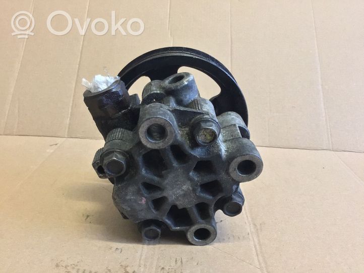 Toyota Avensis T220 Ohjaustehostimen pumppu OEM