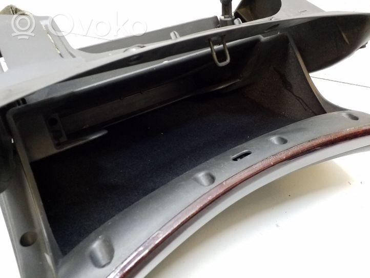 Volvo V70 Glove box set SB148738