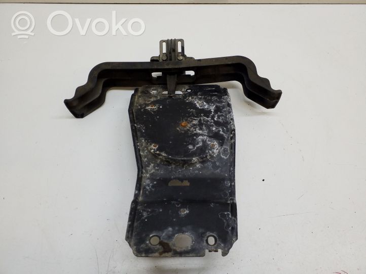 Dodge Grand Caravan Supporto di montaggio ruota di scorta 05109667AG