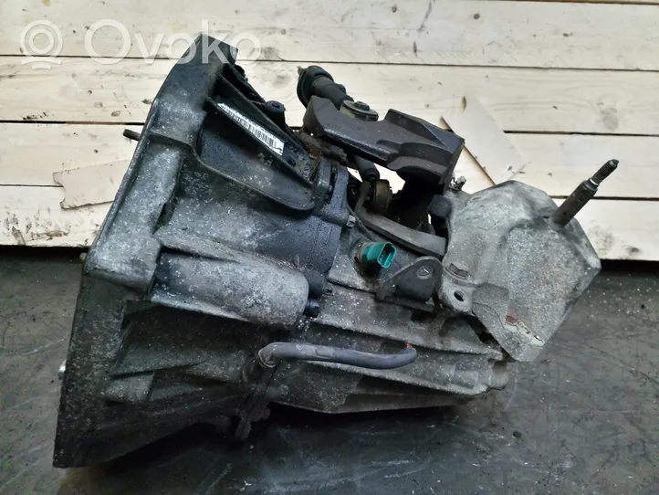 Nissan Qashqai Mechaninė 6 pavarų dėžė 790638