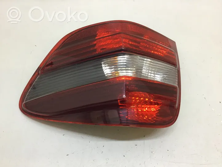 Mercedes-Benz ML W164 Luci posteriori 225168R