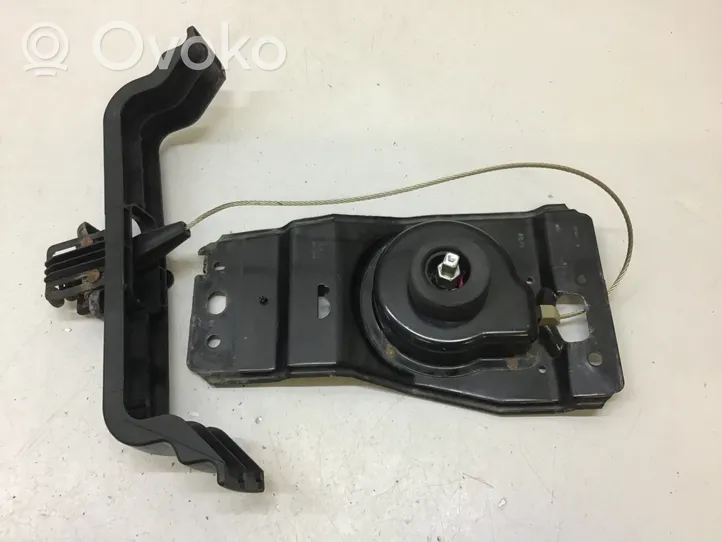 Chrysler Town & Country V Supporto di montaggio ruota di scorta 05109667AB