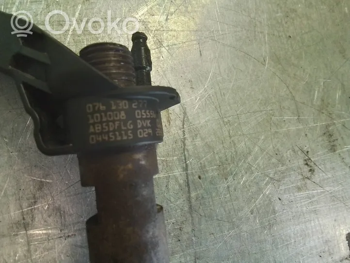 Volkswagen Crafter Fuel injector 076130277