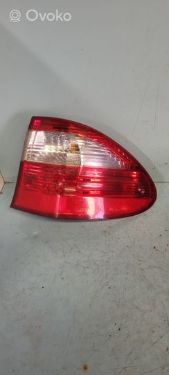 Mercedes-Benz E W211 Luci posteriori A2118201664