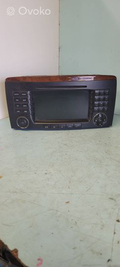 Mercedes-Benz R W251 Radio / CD/DVD atskaņotājs / navigācija A2518200979