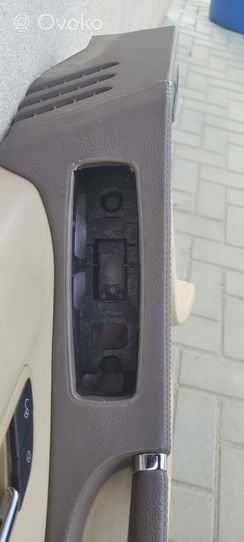 Mercedes-Benz R W251 Boczki / Poszycie drzwi przednich 