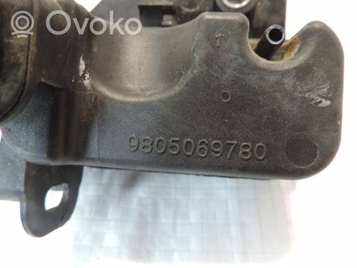 Ford C-MAX II Vacuum air tank 9805069780