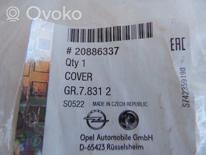 Opel Astra J Tappo/coprigancio di traino 20886337