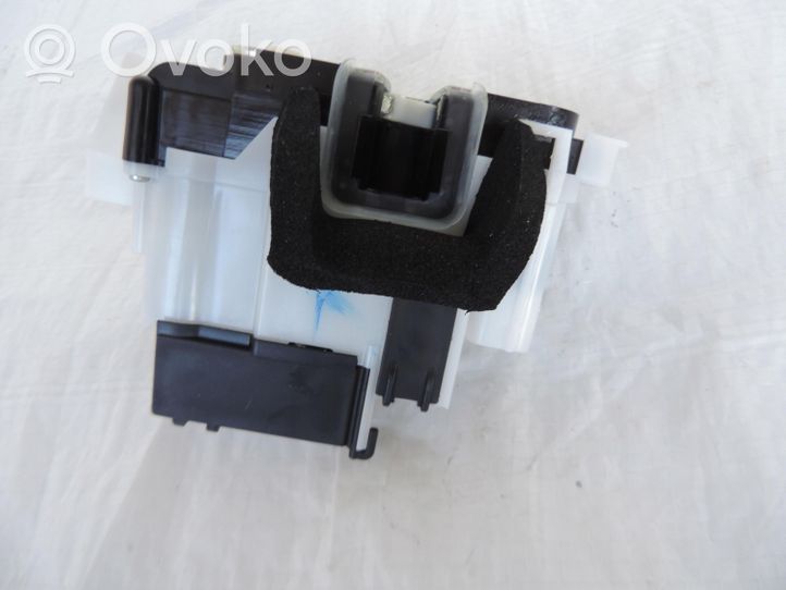 Opel Combo D Serrure de porte avant 95518206