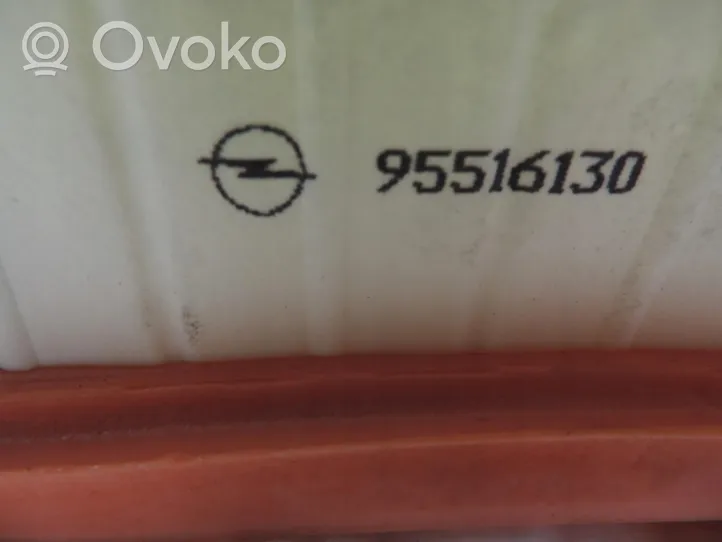 Opel Corsa D Boîtier filtre à air 95516130