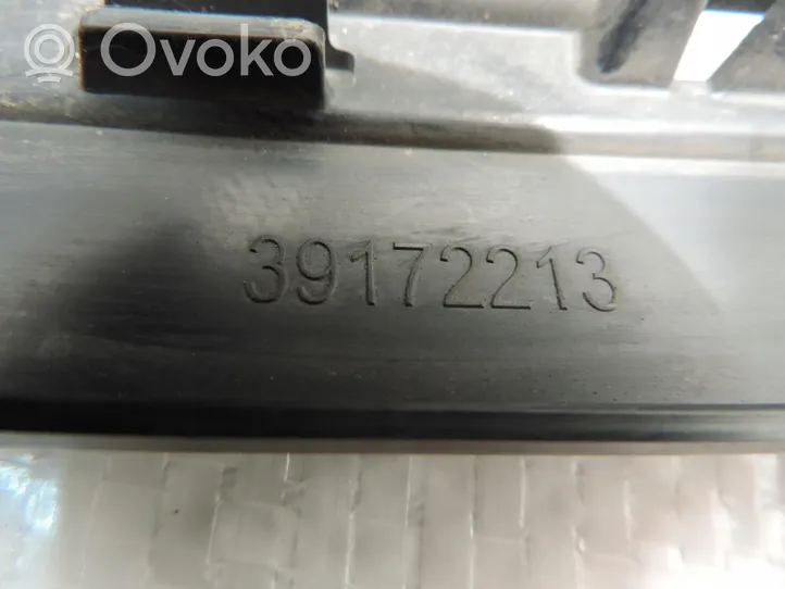 Opel Crossland X Etupuskurin ylempi jäähdytinsäleikkö 39172213