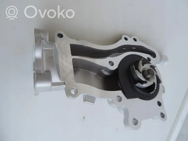 Opel Astra J Water pump 95531269