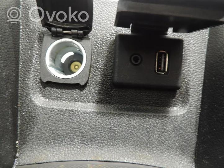 Opel Mokka Boîte / compartiment de rangement pour tableau de bord 20874710