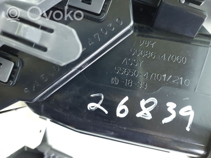 Toyota Prius+ (ZVW40) Kojelaudan sivutuuletussuuttimen kehys 5568647060
