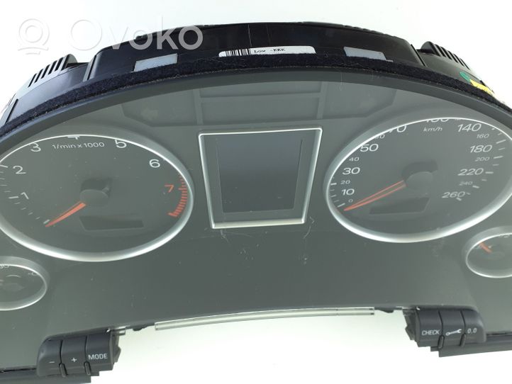 Audi A4 S4 B6 8E 8H Tachimetro (quadro strumenti) 8E0920901C