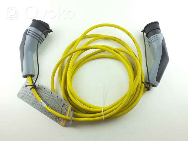 Volkswagen Golf VII Kabel do ładowania samochodu elektrycznego 12E971675AB