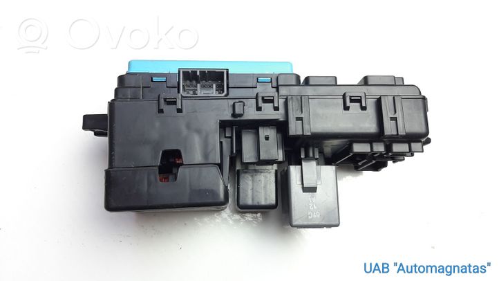 Mitsubishi Pajero Module de fusibles MR409898