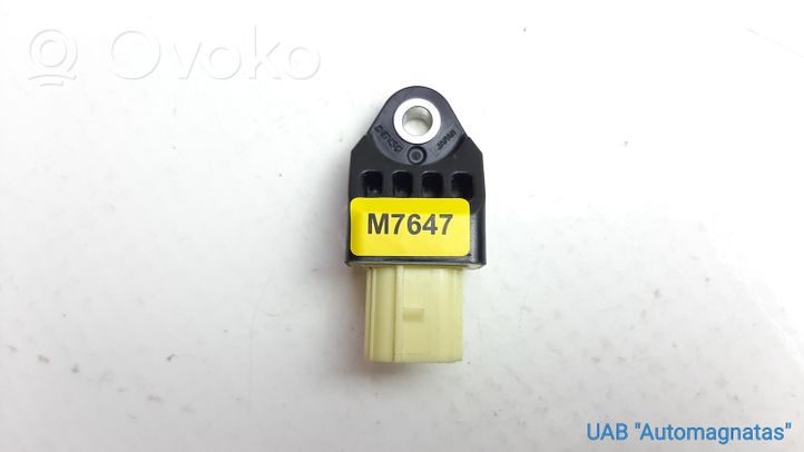 Toyota Verso-S Sensor impacto/accidente para activar Airbag 8983152020