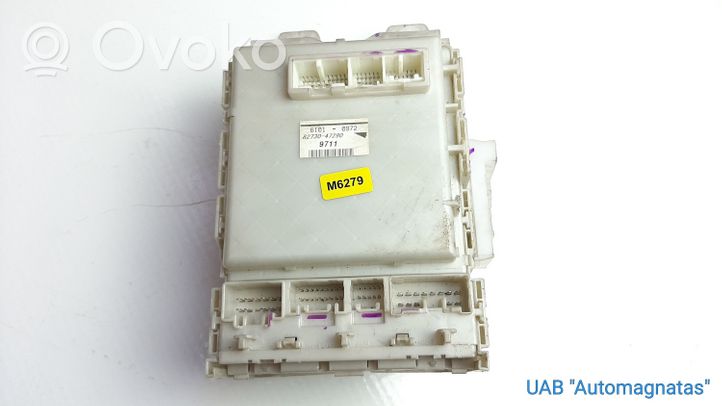 Toyota Prius (XW20) Modulo fusibile 8273047290