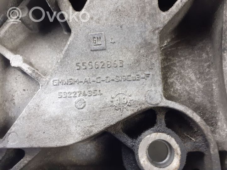 Opel Insignia A Generaattorin/laturin kiinnike 55562863