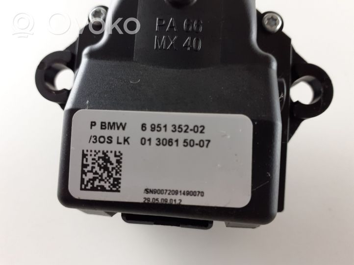 BMW 5 E60 E61 Manetka / Przełącznik tempomatu 6951352