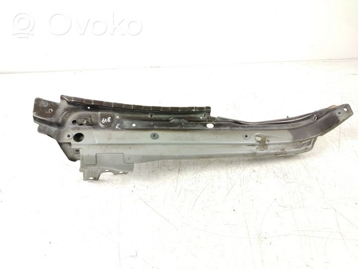 Audi Q7 4L Support de montage d'aile 4L0805175