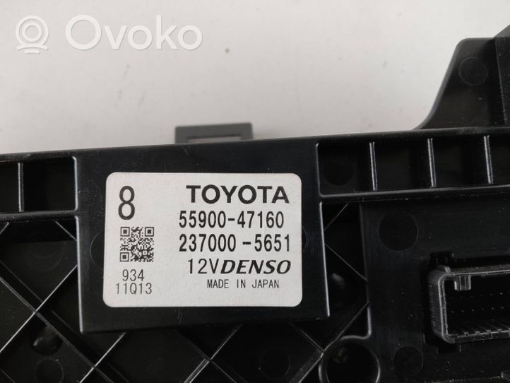 Toyota Prius+ (ZVW40) Oro kondicionieriaus/ klimato/ pečiuko valdymo blokas (salone) 5590047160